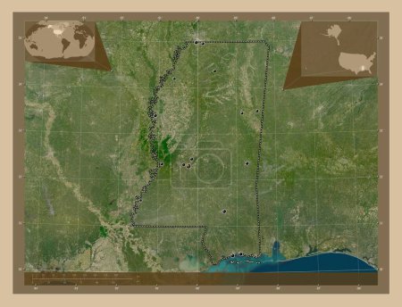 Téléchargez les photos : Mississippi, État des États-Unis d'Amérique. Carte satellite basse résolution. Emplacements des grandes villes de la région. Corner cartes de localisation auxiliaires - en image libre de droit