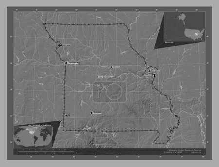Foto de Missouri, estado de los Estados Unidos de América. Mapa de elevación de Bilevel con lagos y ríos. Ubicaciones y nombres de las principales ciudades de la región. Mapas de ubicación auxiliares de esquina - Imagen libre de derechos