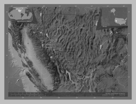 Foto de Nevada, estado de los Estados Unidos de América. Mapa de elevación a escala de grises con lagos y ríos. Ubicaciones y nombres de las principales ciudades de la región. Mapas de ubicación auxiliares de esquina - Imagen libre de derechos