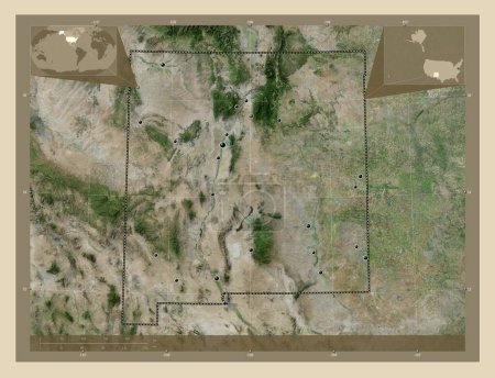 Foto de Nuevo México, estado de los Estados Unidos de América. Mapa satelital de alta resolución. Ubicaciones de las principales ciudades de la región. Mapas de ubicación auxiliares de esquina - Imagen libre de derechos