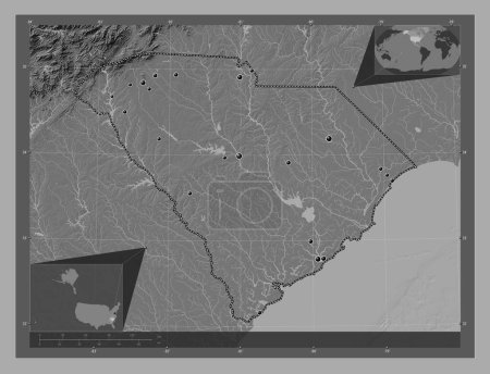 Foto de Carolina del Sur, estado de los Estados Unidos de América. Mapa de elevación de Bilevel con lagos y ríos. Ubicaciones de las principales ciudades de la región. Mapas de ubicación auxiliares de esquina - Imagen libre de derechos