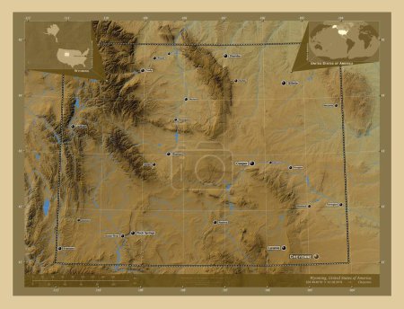 Téléchargez les photos : Wyoming, État des États-Unis. Carte d'altitude colorée avec lacs et rivières. Emplacements et noms des grandes villes de la région. Corner cartes de localisation auxiliaires - en image libre de droit