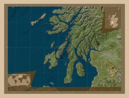 Foto de Argyll y Bute, región de Escocia - Gran Bretaña. Mapa satelital de baja resolución. Ubicaciones de las principales ciudades de la región. Mapas de ubicación auxiliares de esquina - Imagen libre de derechos