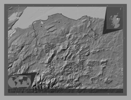 Téléchargez les photos : Moray, région d'Écosse - Grande-Bretagne. Carte d'altitude de Bilevel avec lacs et rivières. Emplacements des grandes villes de la région. Corner cartes de localisation auxiliaires - en image libre de droit