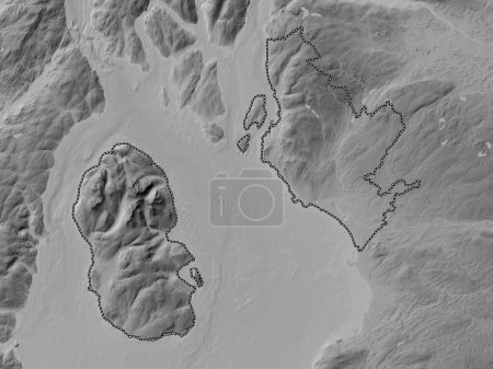 Téléchargez les photos : North Ayrshire, région d'Écosse - Grande-Bretagne. Carte d'altitude en niveaux de gris avec lacs et rivières - en image libre de droit