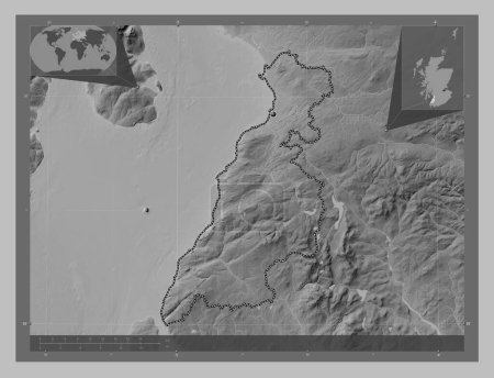 Téléchargez les photos : South Ayrshire, région d'Écosse - Grande-Bretagne. Carte d'altitude en niveaux de gris avec lacs et rivières. Corner cartes de localisation auxiliaires - en image libre de droit