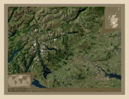 Foto de Stirling, región de Escocia - Gran Bretaña. Mapa satelital de alta resolución. Ubicaciones de las principales ciudades de la región. Mapas de ubicación auxiliares de esquina - Imagen libre de derechos