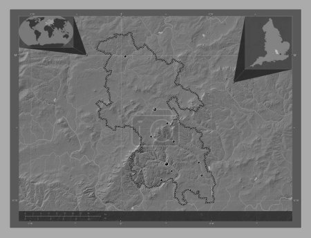 Foto de Buckinghamshire, condado administrativo de Inglaterra - Gran Bretaña. Mapa de elevación de Bilevel con lagos y ríos. Ubicaciones de las principales ciudades de la región. Mapas de ubicación auxiliares de esquina - Imagen libre de derechos
