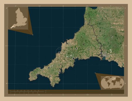 Téléchargez les photos : Cornwall, comté administratif d'Angleterre - Grande-Bretagne. Carte satellite basse résolution. Emplacements des grandes villes de la région. Corner cartes de localisation auxiliaires - en image libre de droit