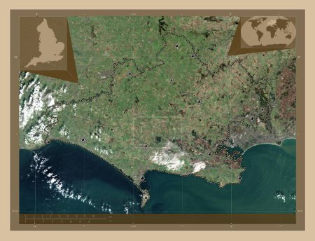 Foto de Dorset, condado administrativo de Inglaterra - Gran Bretaña. Mapa satelital de baja resolución. Ubicaciones de las principales ciudades de la región. Mapas de ubicación auxiliares de esquina - Imagen libre de derechos