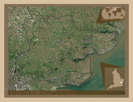 Téléchargez les photos : Essex, comté administratif d'Angleterre - Grande-Bretagne. Carte satellite basse résolution. Emplacements des grandes villes de la région. Corner cartes de localisation auxiliaires - en image libre de droit
