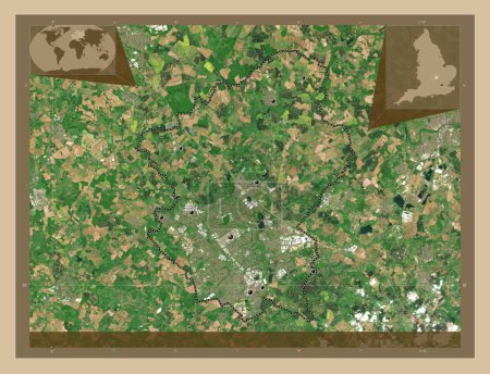Foto de Milton Keynes, autoridad unitaria de Inglaterra Gran Bretaña. Mapa satelital de baja resolución. Ubicaciones de las principales ciudades de la región. Mapas de ubicación auxiliares de esquina - Imagen libre de derechos