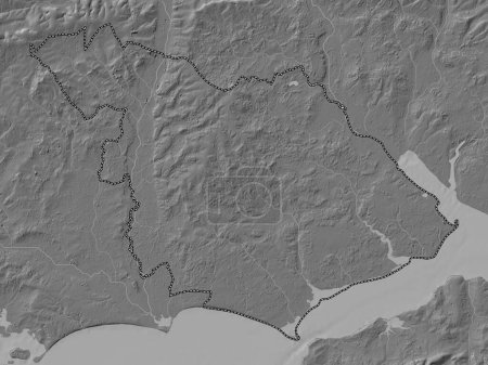 Téléchargez les photos : New Forest, district non métropolitain d'Angleterre - Grande-Bretagne. Carte d'altitude de Bilevel avec lacs et rivières - en image libre de droit