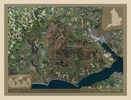 Foto de New Forest, distrito no metropolitano de Inglaterra - Gran Bretaña. Mapa satelital de alta resolución. Ubicaciones y nombres de las principales ciudades de la región. Mapas de ubicación auxiliares de esquina - Imagen libre de derechos