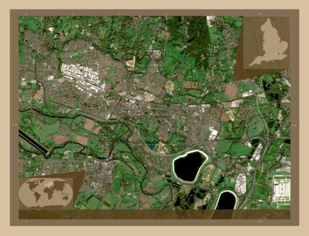 Téléchargez les photos : Slough, comté administratif d'Angleterre - Grande-Bretagne. Carte satellite basse résolution. Emplacements des grandes villes de la région. Corner cartes de localisation auxiliaires - en image libre de droit