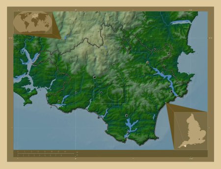 Téléchargez les photos : Hams du Sud, district non métropolitain d'Angleterre - Grande-Bretagne. Carte d'altitude colorée avec lacs et rivières. Emplacements des grandes villes de la région. Corner cartes de localisation auxiliaires - en image libre de droit