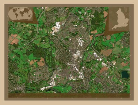 Téléchargez les photos : Watford, district non métropolitain d'Angleterre - Grande-Bretagne. Carte satellite basse résolution. Emplacements des grandes villes de la région. Corner cartes de localisation auxiliaires - en image libre de droit