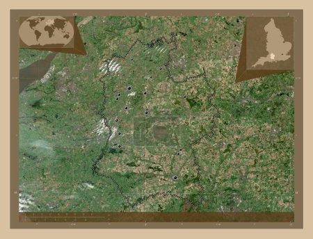 Téléchargez les photos : Wiltshire, comté administratif d'Angleterre - Grande-Bretagne. Carte satellite basse résolution. Emplacements des grandes villes de la région. Corner cartes de localisation auxiliaires - en image libre de droit