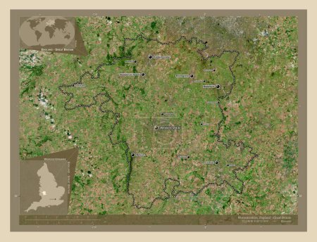 Téléchargez les photos : Worcestershire, comté administratif d'Angleterre - Grande-Bretagne. Carte satellite haute résolution. Emplacements et noms des grandes villes de la région. Corner cartes de localisation auxiliaires - en image libre de droit