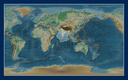 Téléchargez les photos : Plaque tectonique indienne sur la carte physique de l'altitude dans la projection Compact Miller centrée méridionale. Distribution des volcans connus - en image libre de droit