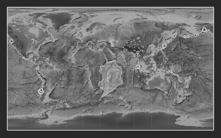 Téléchargez les photos : Plaque tectonique somalienne sur la carte d'altitude en niveaux de gris dans la projection Compact Miller centrée méridionale. Lieux des tremblements de terre de plus de 6,5 magnitude enregistrés depuis le début du 17ème siècle - en image libre de droit