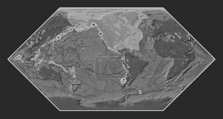 Foto de Placa tectónica norteamericana en el mapa de elevación bilevel en la proyección Eckert I centrada meridionalmente. Localizaciones de terremotos de magnitud superior a 6,5 registradas desde principios del siglo XVII - Imagen libre de derechos