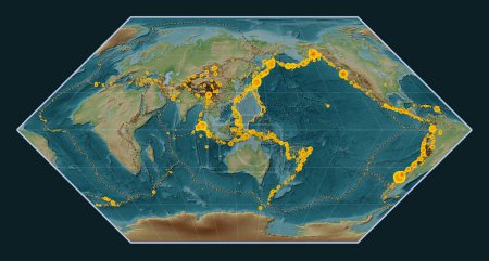 Foto de Placa tectónica del Mar de Filipinas en el mapa de elevación de estilo Wiki en la proyección Eckert I centrada meridionalmente. Localizaciones de terremotos de magnitud superior a 6,5 registradas desde principios del siglo XVII - Imagen libre de derechos