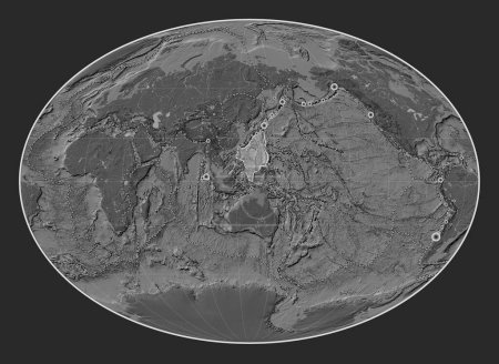Téléchargez les photos : Plaque tectonique de la mer des Philippines sur la carte d'altitude bilevel dans la projection Fahey centrée méridionale. Lieux des tremblements de terre de plus de 6,5 magnitude enregistrés depuis le début du 17ème siècle - en image libre de droit