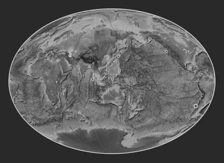 Téléchargez les photos : Plaque tectonique de la mer des Philippines sur la carte d'altitude en niveaux de gris dans la projection Fahey centrée méridionale. Lieux des tremblements de terre de plus de 6,5 magnitude enregistrés depuis le début du 17ème siècle - en image libre de droit