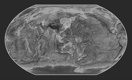 Téléchargez les photos : Plaque tectonique d'Amour sur la carte d'élévation en niveaux de gris dans la projection de Kavrayskiy VII centrée méridionale. Limites des autres plaques - en image libre de droit