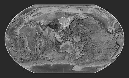 Téléchargez les photos : Plaque tectonique d'Amour sur la carte d'élévation en niveaux de gris dans la projection de Kavrayskiy VII centrée méridionale. - en image libre de droit