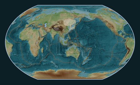 Téléchargez les photos : Plaque tectonique Amour sur la carte d'élévation de style Wiki dans la projection Kavrayskiy VII centrée méridionale. Limites des autres plaques - en image libre de droit