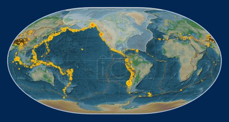 Téléchargez les photos : North American tectonic plate on the physical elevation map in the Loximuthal projection centered meridionally. Lieux des tremblements de terre de plus de 6,5 magnitude enregistrés depuis le début du 17ème siècle - en image libre de droit
