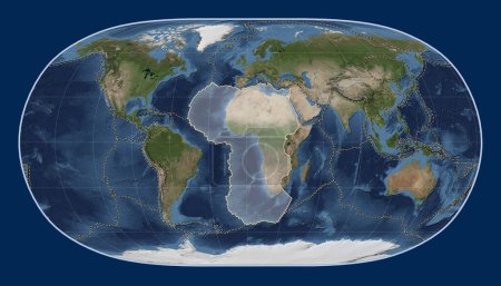 Téléchargez les photos : Plaque tectonique africaine sur la carte satellite Blue Marble dans la projection Natural Earth II centrée méridionale. Limites des autres plaques - en image libre de droit