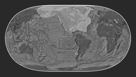 Téléchargez les photos : La plaque tectonique nord-américaine sur la carte d'altitude bilevel dans la projection Natural Earth II est centrée méridionale. Lieux des tremblements de terre de plus de 6,5 magnitude enregistrés depuis le début du 17ème siècle - en image libre de droit