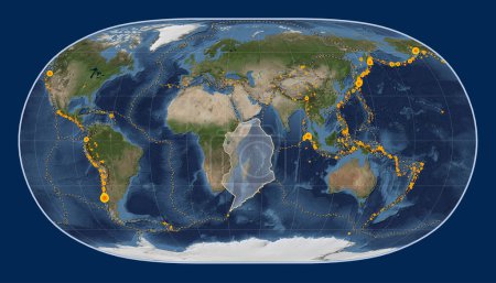Foto de Placa tectónica somalí en el mapa satélite de mármol azul en la proyección de la Tierra Natural II centrada meridionalmente. Localizaciones de terremotos de magnitud superior a 6,5 registradas desde principios del siglo XVII - Imagen libre de derechos