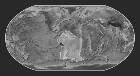 Téléchargez les photos : Plaque tectonique sud-américaine sur la carte de l'altitude en niveaux de gris dans la projection Robinson centrée méridionale. Limites des autres plaques - en image libre de droit