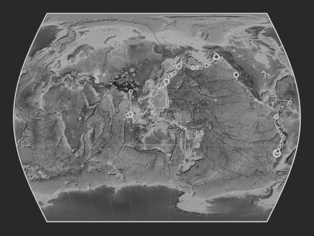 Téléchargez les photos : La plaque tectonique de la mer des Philippines sur la carte d'altitude en niveaux de gris dans la projection du Times était centrée méridionale. Lieux des tremblements de terre de plus de 6,5 magnitude enregistrés depuis le début du 17ème siècle - en image libre de droit