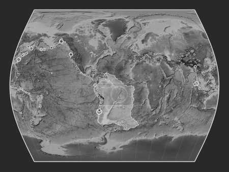 Foto de Placa tectónica sudamericana en el mapa de elevación a escala de grises en la proyección Times centrada meridionalmente. Localizaciones de terremotos de magnitud superior a 6,5 registradas desde principios del siglo XVII - Imagen libre de derechos