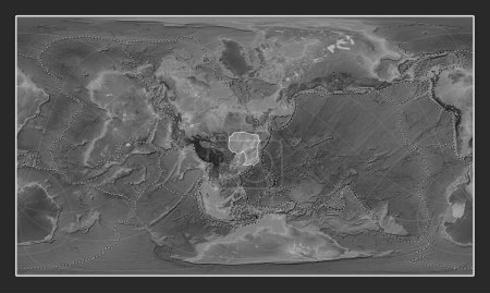 Foto de Placa tectónica Amur en el mapa de elevación a escala de grises en la proyección cilíndrica oblicua Patterson centrada meridional y latitudinalmente. Límites de otras placas - Imagen libre de derechos