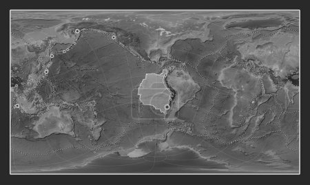 Foto de Placa tectónica de Nazca en el mapa de elevación a escala de grises en la proyección cilíndrica oblicua Patterson centrada meridional y latitudinalmente. Localizaciones de terremotos de magnitud superior a 6,5 registradas desde principios del siglo XVII - Imagen libre de derechos
