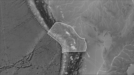 Téléchargez les photos : Emplacements des tremblements de terre à proximité de la plaque tectonique de l'Altiplano de plus de magnitude 6,5 enregistrés depuis le début du XVIIe siècle sur la carte d'altitude en niveaux de gris dans la projection cylindrique (oblique) de Patterson - en image libre de droit