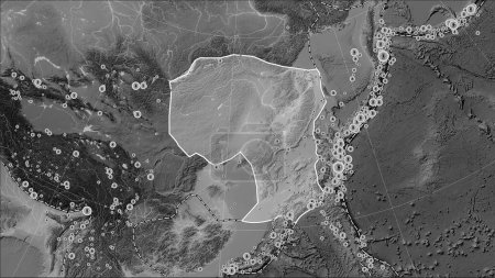 Téléchargez les photos : Emplacements des tremblements de terre à proximité de la plaque tectonique de l'Amour plus grande que la magnitude 6,5 enregistrée depuis le début du 17ème siècle sur la carte d'élévation en niveaux de gris dans la projection cylindrique (oblique) de Patterson - en image libre de droit
