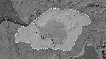 Foto de Distribución de volcanes conocidos alrededor de la placa tectónica de la Antártida en el mapa de elevación bilevel en la proyección cilíndrica (oblicua) de Patterson - Imagen libre de derechos