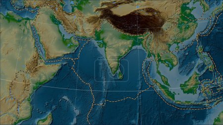 Téléchargez les photos : Limites des plaques tectoniques adjacentes à la plaque tectonique indienne sur la carte physique de l'altitude dans la projection cylindrique (oblique) Patterson - en image libre de droit