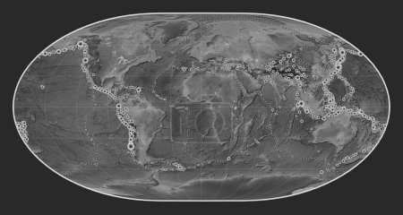 Foto de Localizaciones de terremotos por encima de 6,5 magnitudes registradas desde principios del siglo XVII en el mapa de elevación a escala de grises mundial en la proyección Loximutal centrada en el meridiano primario - Imagen libre de derechos