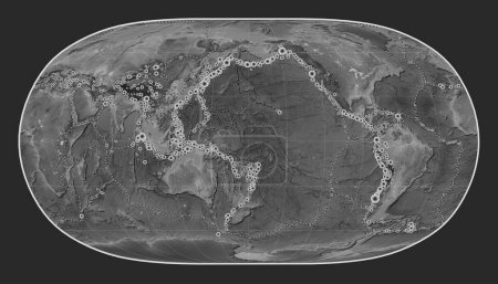 Foto de Ubicaciones de terremotos por encima de Richter 6.5 registradas desde principios del siglo XVII en el mapa de elevación a escala de grises mundial en la proyección de la Tierra Natural II centrada en la línea de fecha - Imagen libre de derechos