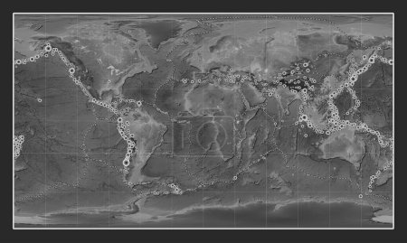Foto de Localizaciones de terremotos por encima de 6,5 magnitudes registradas desde principios del siglo XVII en el mapa mundial de elevación a escala de grises en la proyección cilíndrica Patterson centrada en el meridiano primario - Imagen libre de derechos