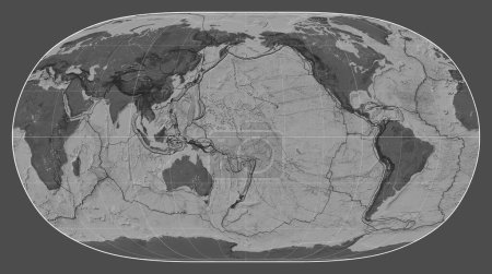 Téléchargez les photos : Limites des plaques tectoniques sur une carte bilevel du monde dans la projection Natural Earth II centrée sur la longitude du méridien 180 - en image libre de droit