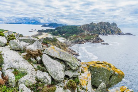 Foto de Vista de las Islas Cies en Galicia, España. Parque Nacional de las Islas Atlánticas de Galicia. Foto de alta calidad - Imagen libre de derechos